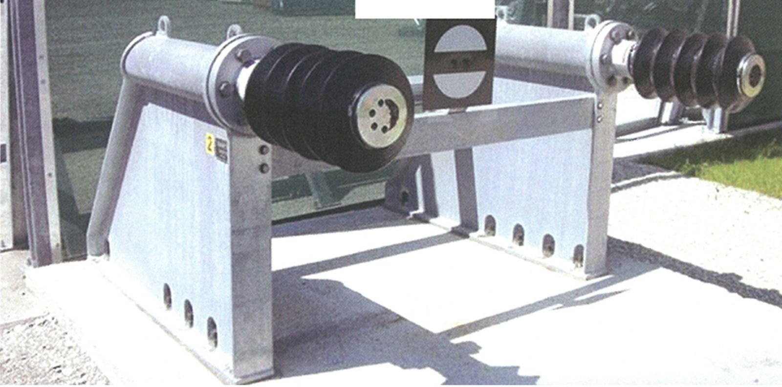 Fast sporstopper fra Rawie med to hydrauliske buffere, installert i Audi i Tyskland.