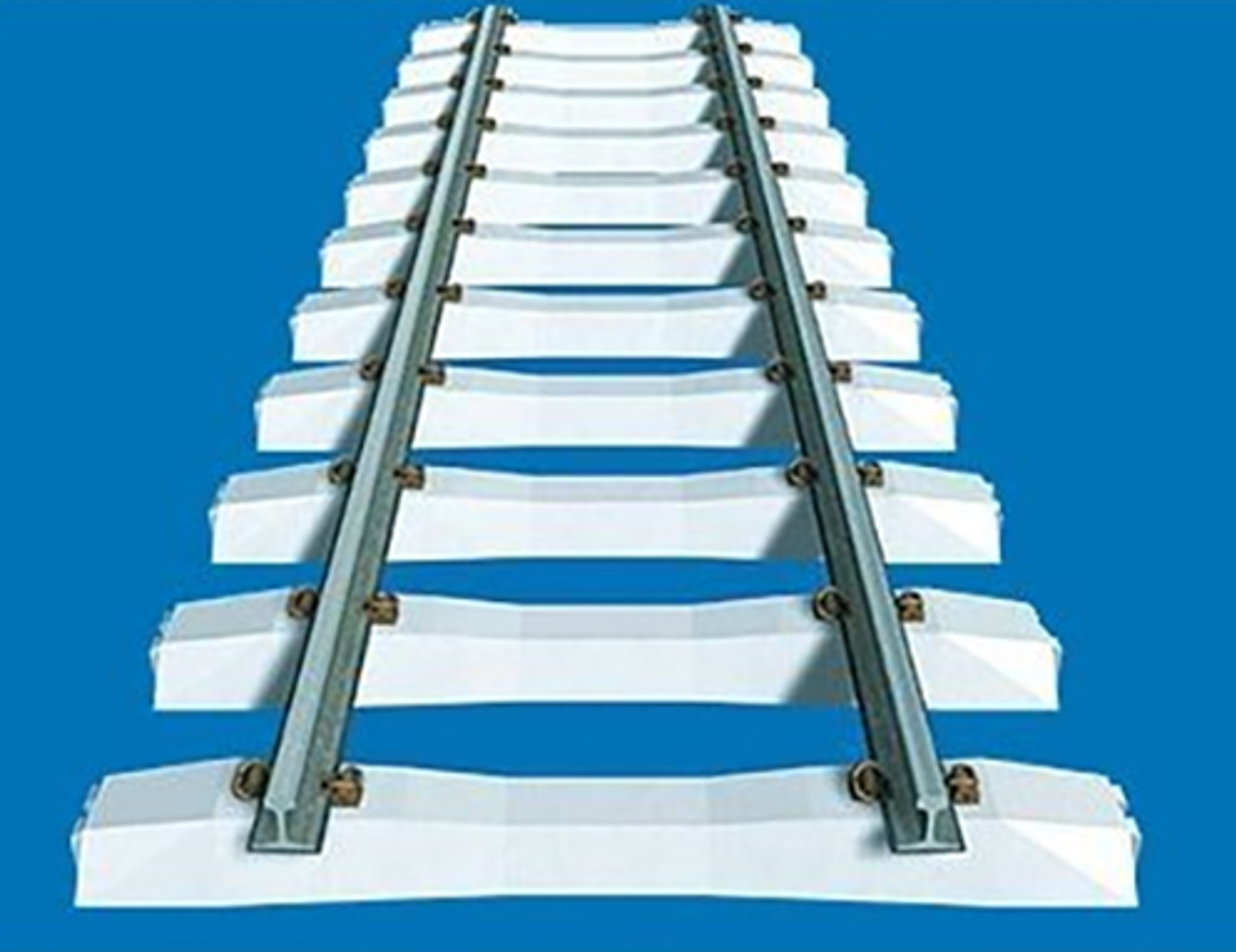 Hvite sviller med monterte jernbaneskinner mot blå bakgrunn.